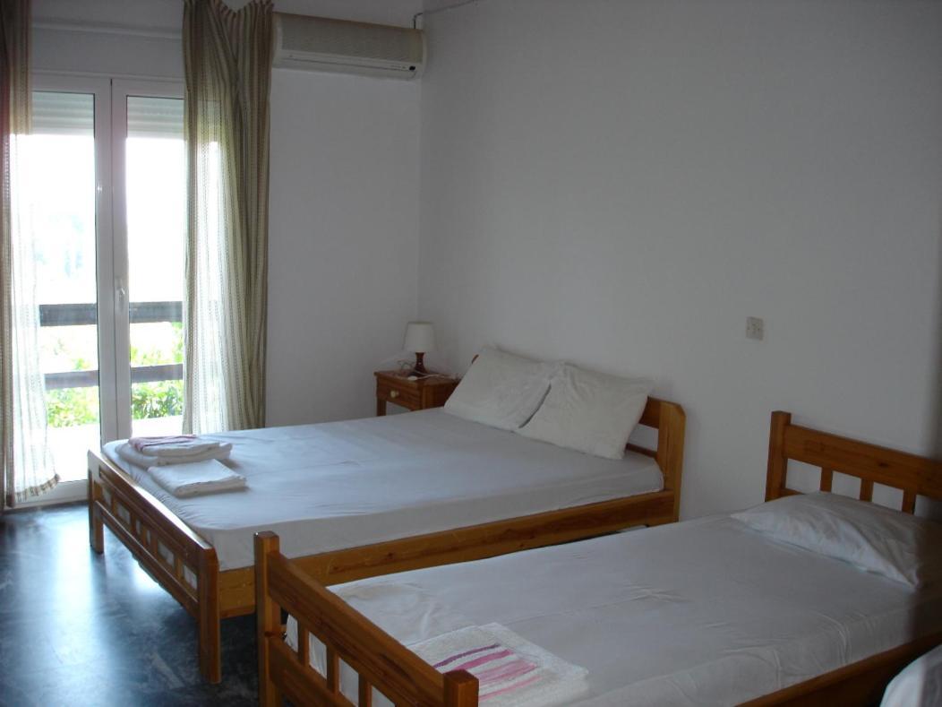 Ilias Appartements Tsaprounis Ellinika  Exterior foto